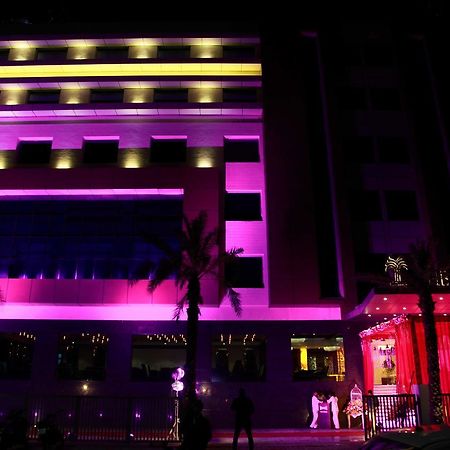 Hotel The Palm Court Ludhiana Exterior foto