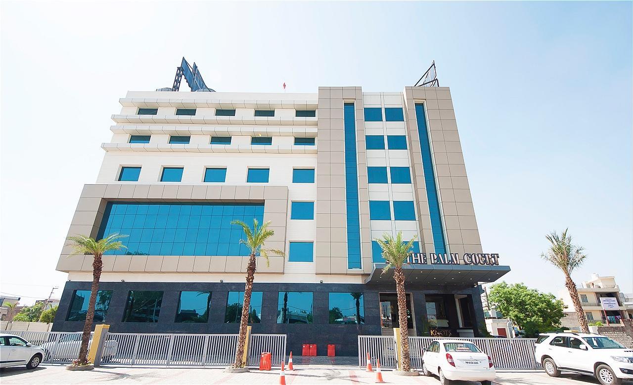 Hotel The Palm Court Ludhiana Exterior foto