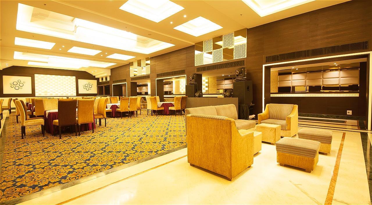 Hotel The Palm Court Ludhiana Exterior foto
